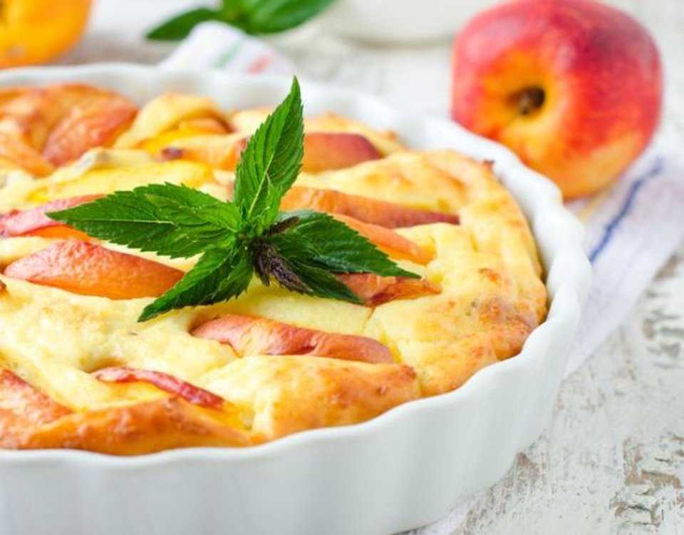 Творожная запеканка с яблоками - как приготовить по рецептам с фото в духовке или мультиварке