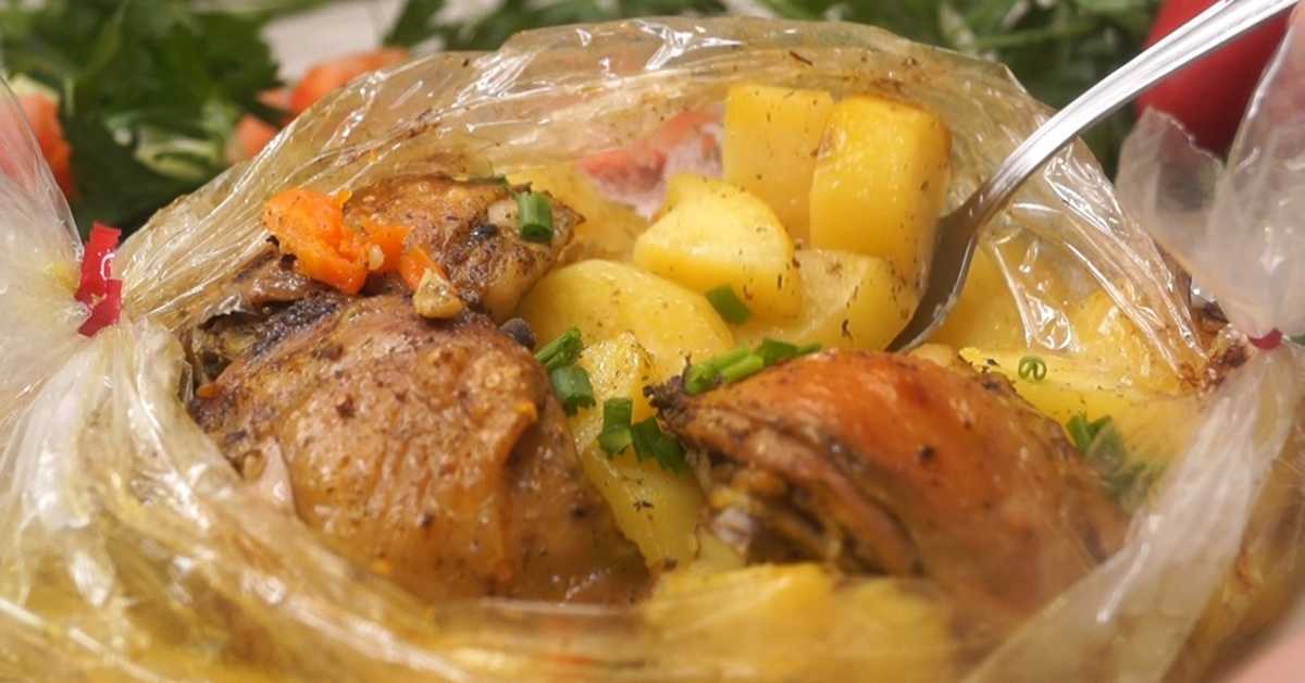 Курица с картошкой в духовке в рукаве. как приготовить быстро и вкусно