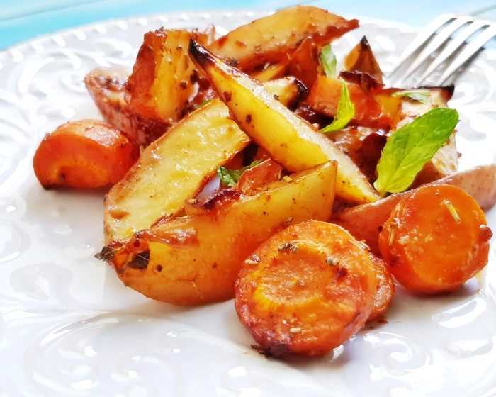 Картошка на мангале в фольге и без нее: 11 рецептов, советы
