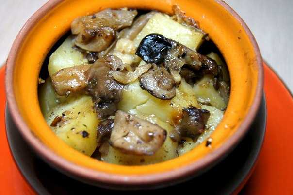 Картошка в горшочках с сыром – палочка-выручалочка. рецепты картошки в горшочках с сыром: с грибами, овощами, мясом