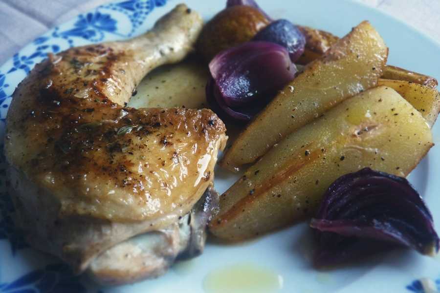 Куриная грудка с грушей - 68 рецептов: салат с курицей | foodini