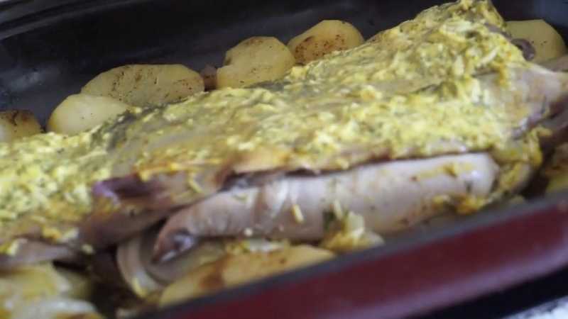 Горбуша с картошкой в майонезе в духовке: рецепт с фото пошагово