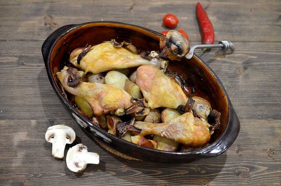 Шампиньоны, фаршированные курицей и сыром, в духовке пошаговый рецепт