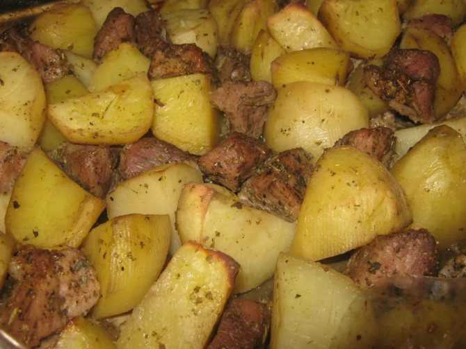 Как приготовить свинину запеченную с картошкой: поиск по ингредиентам, советы, отзывы, пошаговые фото, подсчет калорий, изменение порций, похожие рецепты