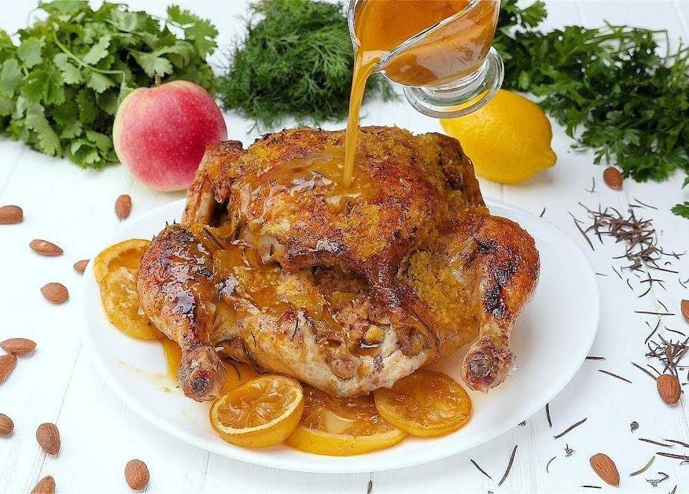 Курица, запечённая целиком с шалфеем и лимоном