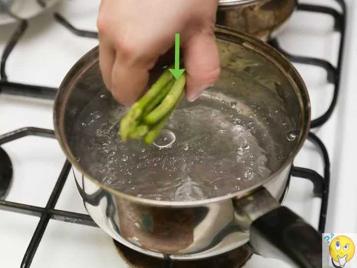 Как правильно готовить свежую зеленую спаржу — лучший гарнир из овощей 🥣