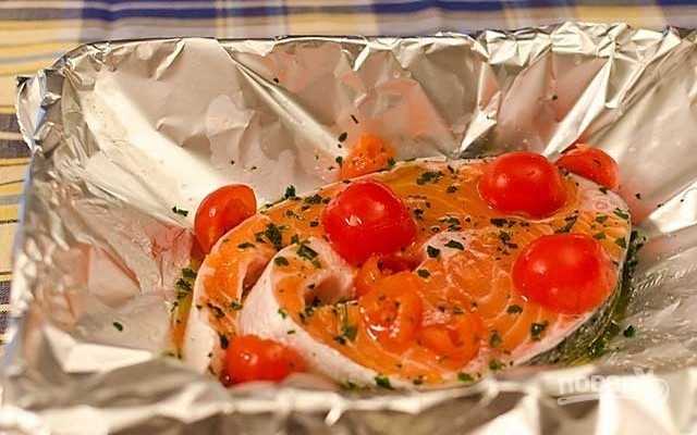 Лосось, запеченный в фольге в духовке: готовим сочные и полезные рыбные стейки. лосось, запечённый в духовке запечь лосось в духовке