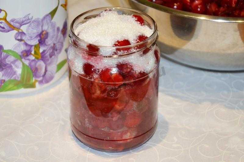 Вишня в собственном соку с сахаром на зиму рецепт с фото пошагово - 1000.menu