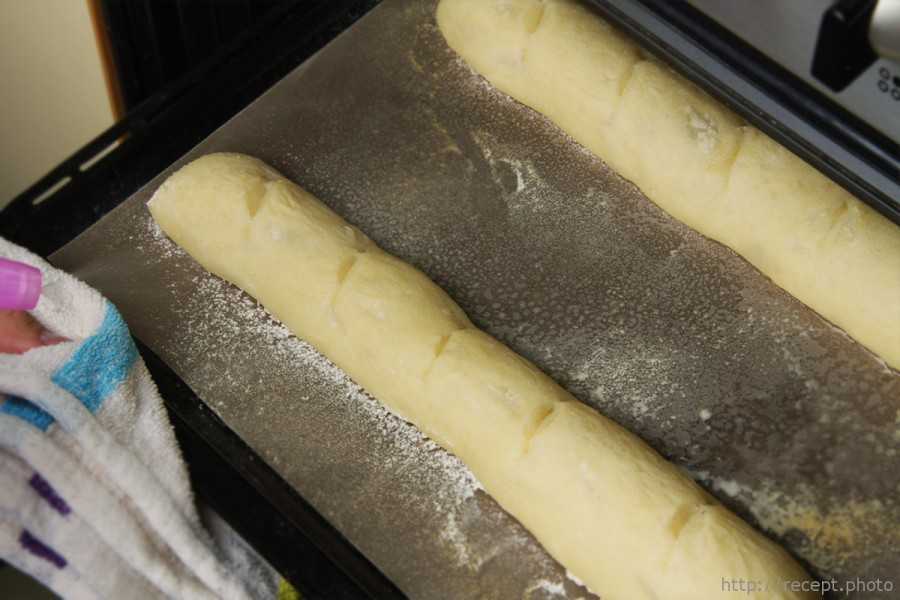 Рецепт французского багета в духовке - 16 пошаговых фото в рецепте