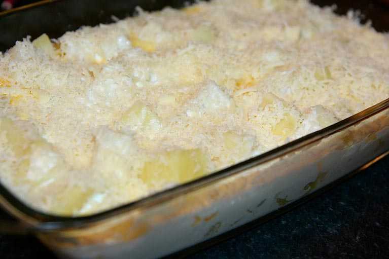 Молодой картофель со сметаной и зеленью - 8 пошаговых фото в рецепте