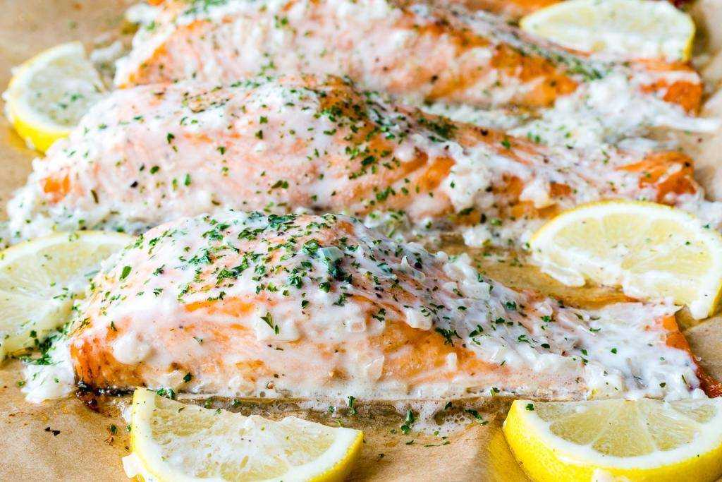 Рыба запеченная в сметане - 217 рецептов: рыба | foodini