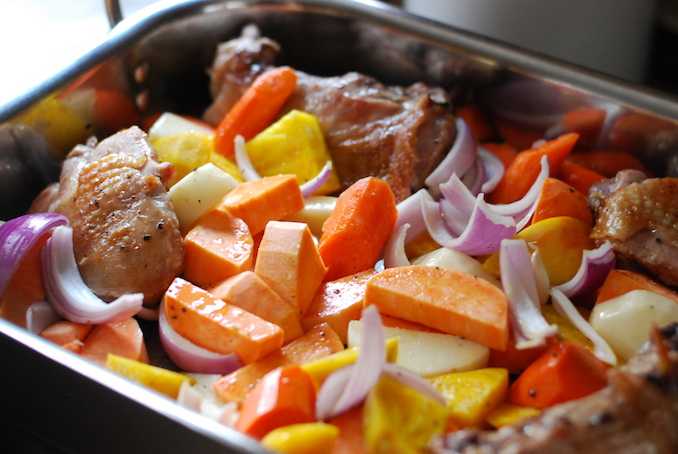 Как готовится в духовке картошка с овощами: рецепты, ингредиенты