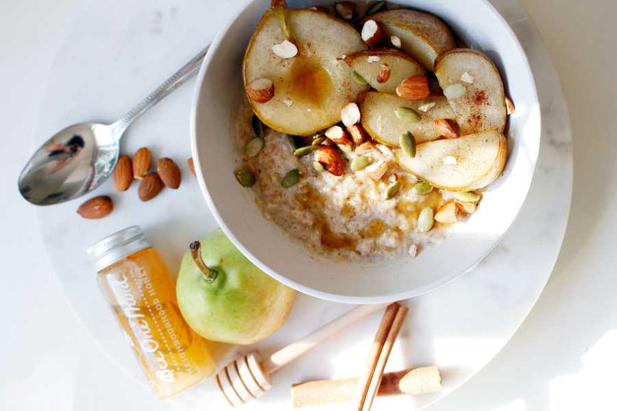 Диетическая запеканка из овсянки: рецепты с яблоком, бананом, творогом, ягодами, орехами