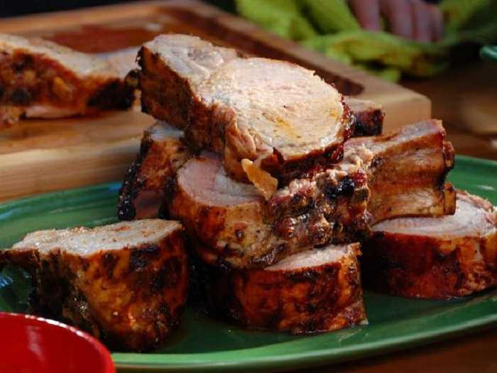 Как приготовить свиную корейку с чесноком и луком в духовке к новому году: поиск по ингредиентам, советы, отзывы, подсчет калорий, изменение порций, похожие рецепты