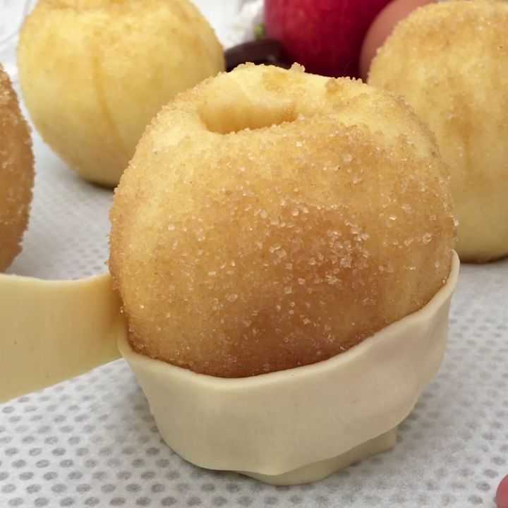 Яблочные пирожки с яблоками в духовке - 28 рецептов - 1000.menu