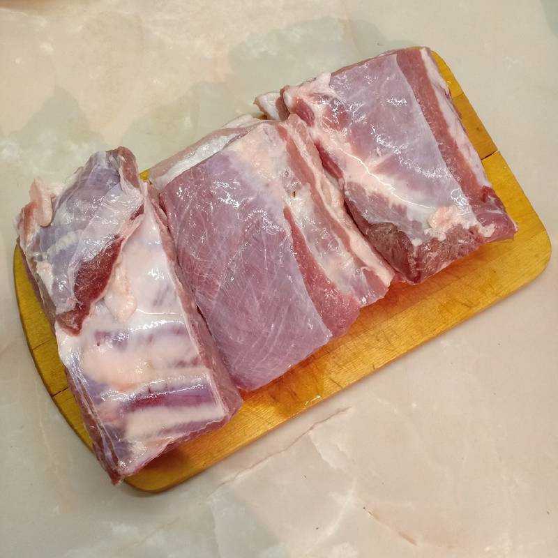 Свиная грудинка, запеченная в духовке — самые вкусные рецепты