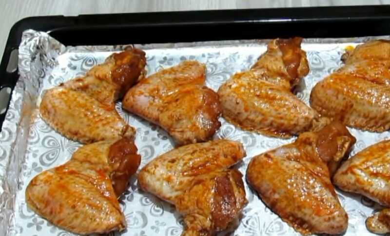 Крылышки в духовке – рецепты с фото. как вкусно замариновать и приготовить запеченные куриные крылья