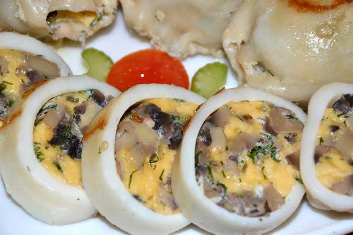 Фаршированные кальмары – 10 простых и вкусных рецептов пошагово