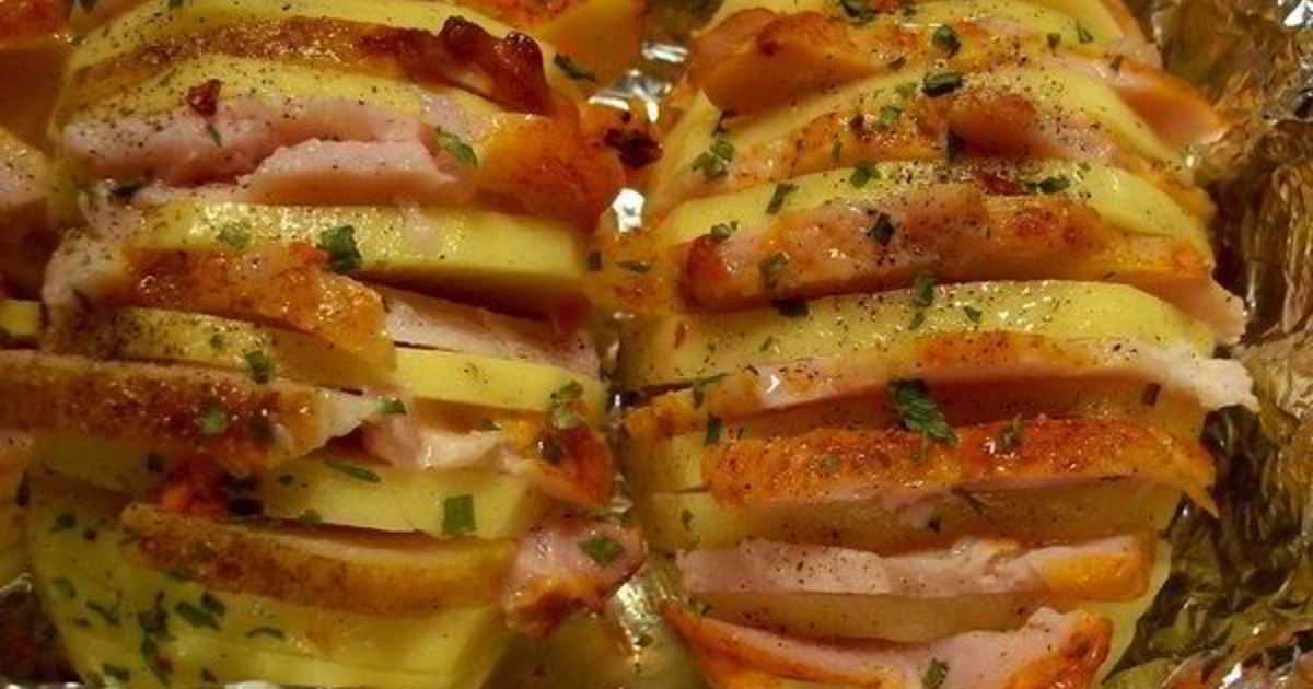 Картошка с беконом и сыром в духовке - 10 пошаговых фото в рецепте