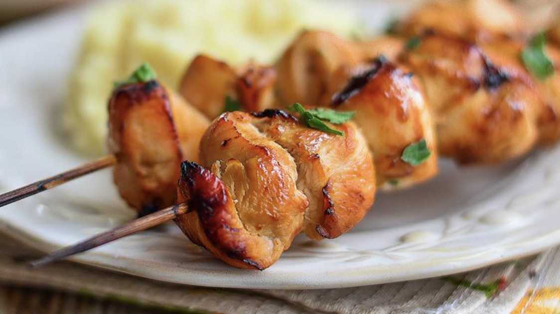 Рецепты куриных шашлыков в духовке - 7 маринадов для любого мяса