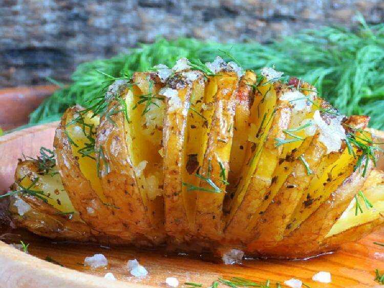 Картошка-гармошка с салом в духовке. пошаговый рецепт с фото | кушать нет