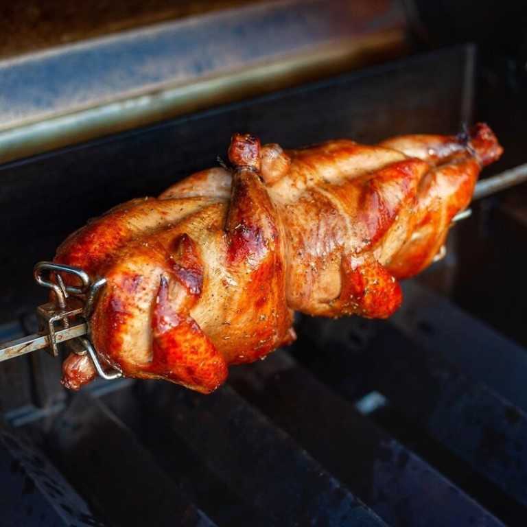 Курица гриль в духовке на вертеле целиком: рецепт с фото пошагово, время готовки
