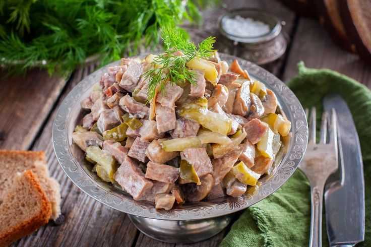 Запеченная свинина с грибами в духовке - 65 рецептов - 1000.menu