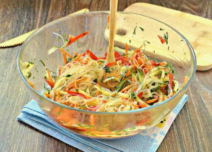 Рецепт салата из фунчозы с овощами — готовим очень вкусно дома