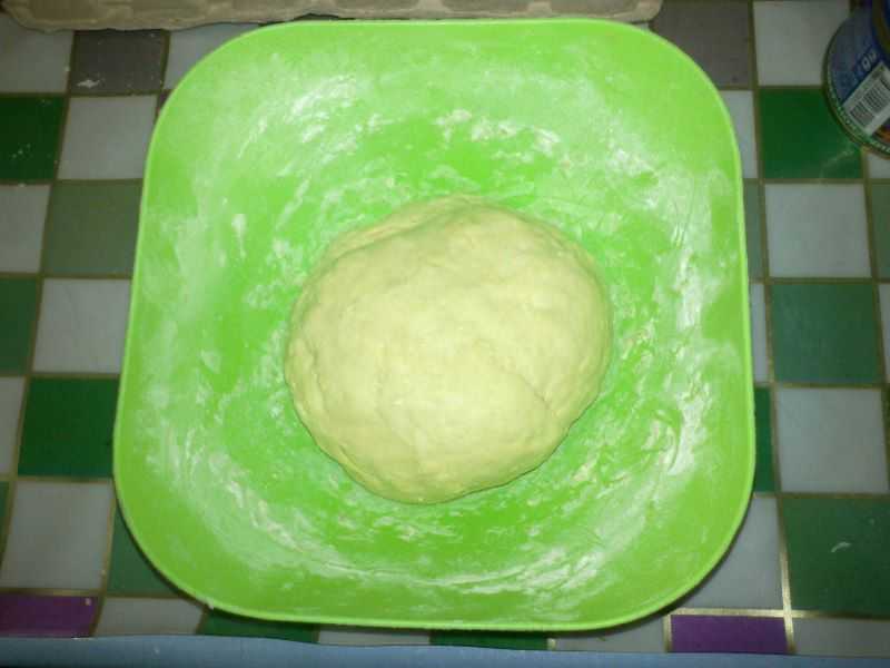 Пирожки с капустой из дрожжевого теста в духовке с сухими дрожжами
