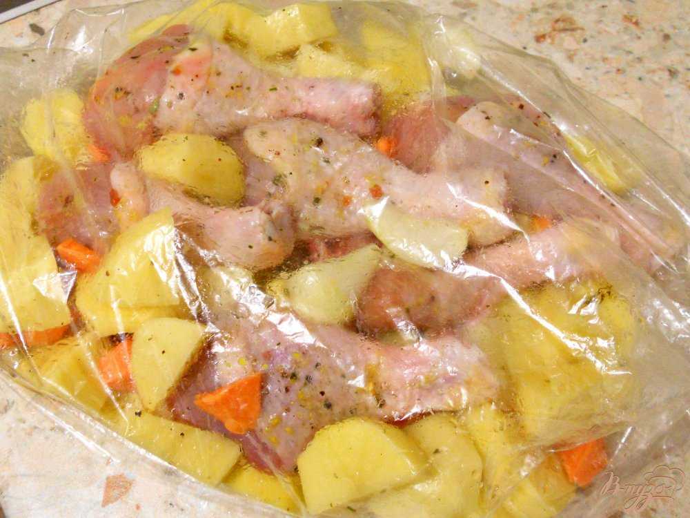 Окорочка в рукаве в духовке с картошкой рецепт с фото пошагово и видео - 1000.menu