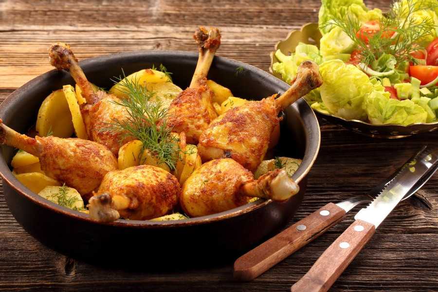 Куриные ножки с картошкой в духовке - 7 вкусных рецептов