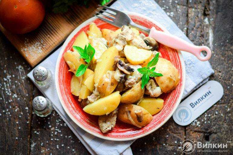 Свинина в духовке с картошкой и грибами рецепт с фото пошагово - 1000.menu