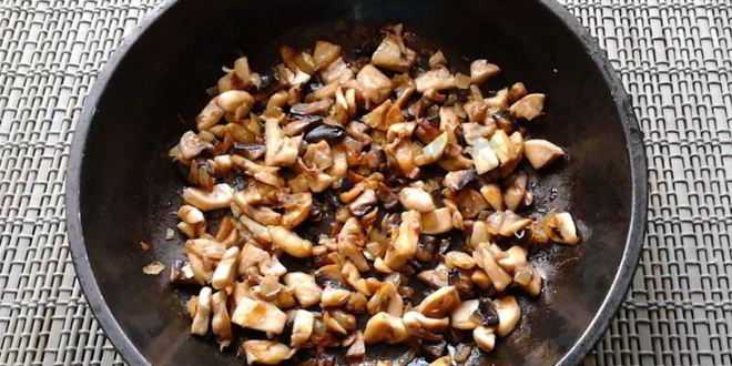 Картофельные зразы с грибами: 8 сытных рецептов