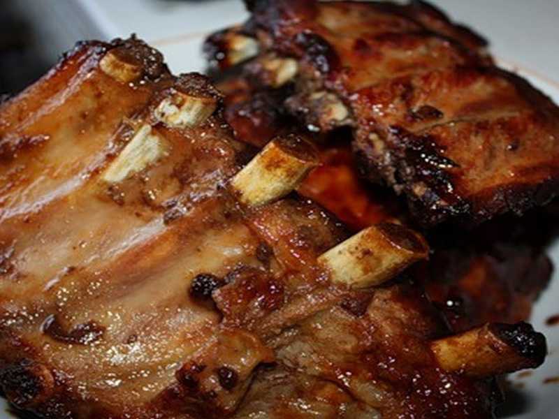Свиные рёбрышки, запечённые в духовке по-домашнему — 7 простых рецептов приготовления