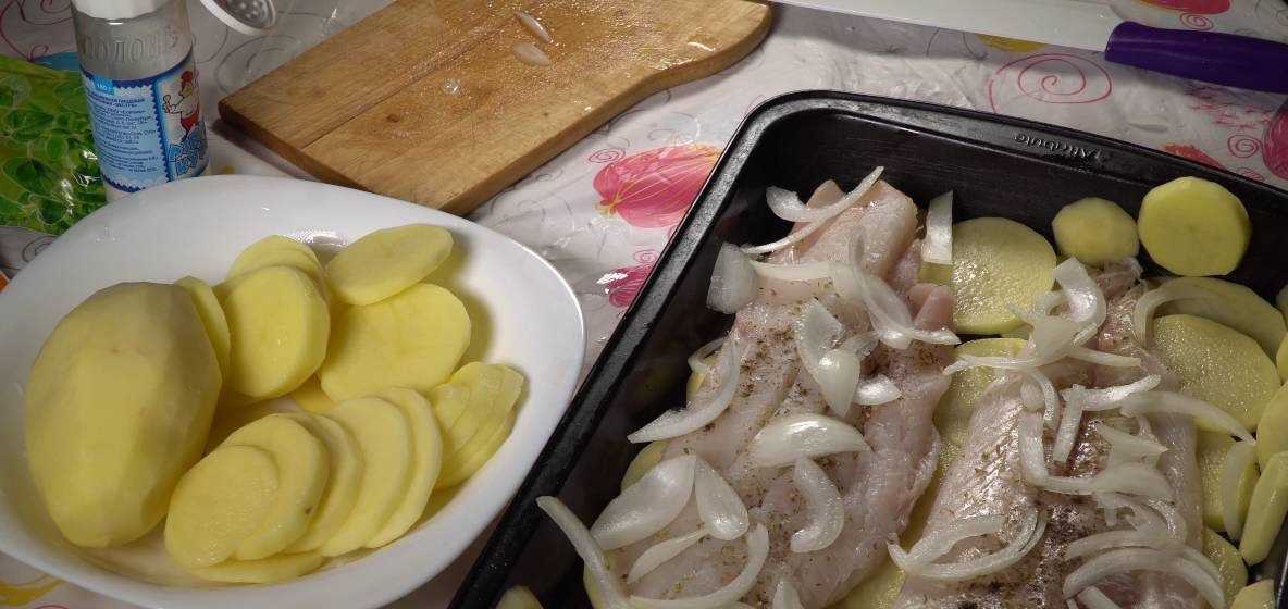 ᐉ треска, запеченная в духовке с картошкой, сметаной, овощами, пошаговые рецепты с фото, видео