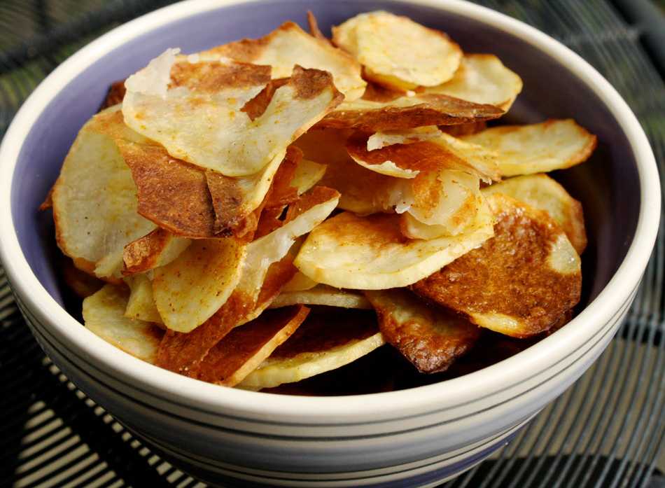 Чипсы в домашних условиях из картошки: правильный рецепт!