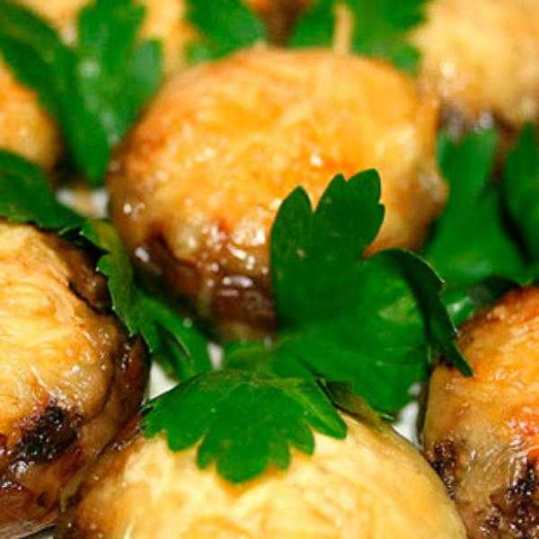 Помидоры, фаршированные грибами в духовке - 5 рецептов на любой вкус