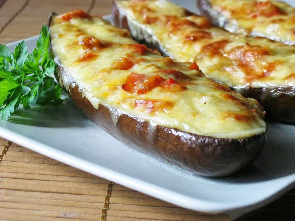 Рулетики из баклажанов с сыром и чесноком — 10 пошаговых рецептов