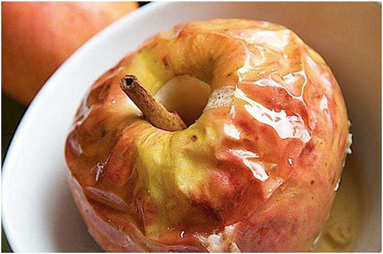 Как запечь яблоки в микроволновке: правила приготовления, подборка рецептов