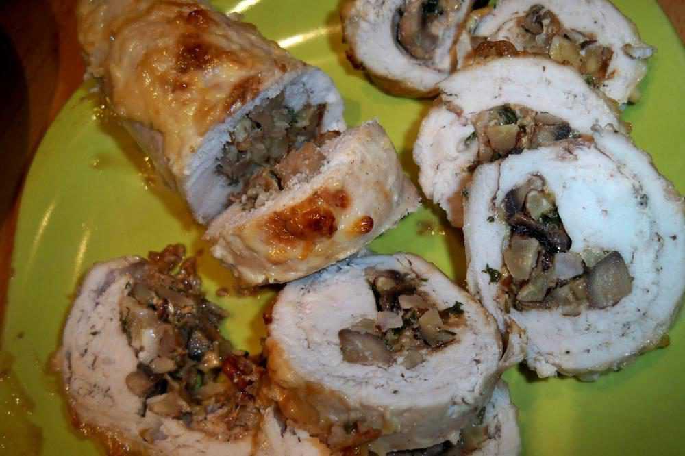 Куриные бедра в майонезе с чесноком в духовке рецепт с фото пошагово - 1000.menu