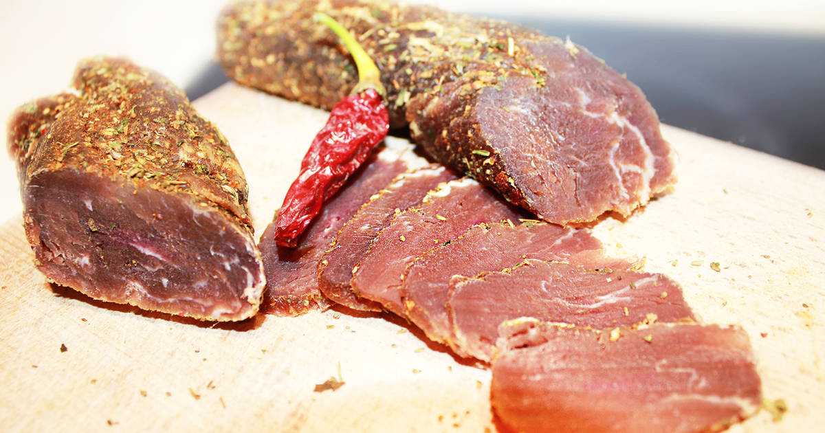 Вкусная говядина куском в духовке — классический рецепт с фото
