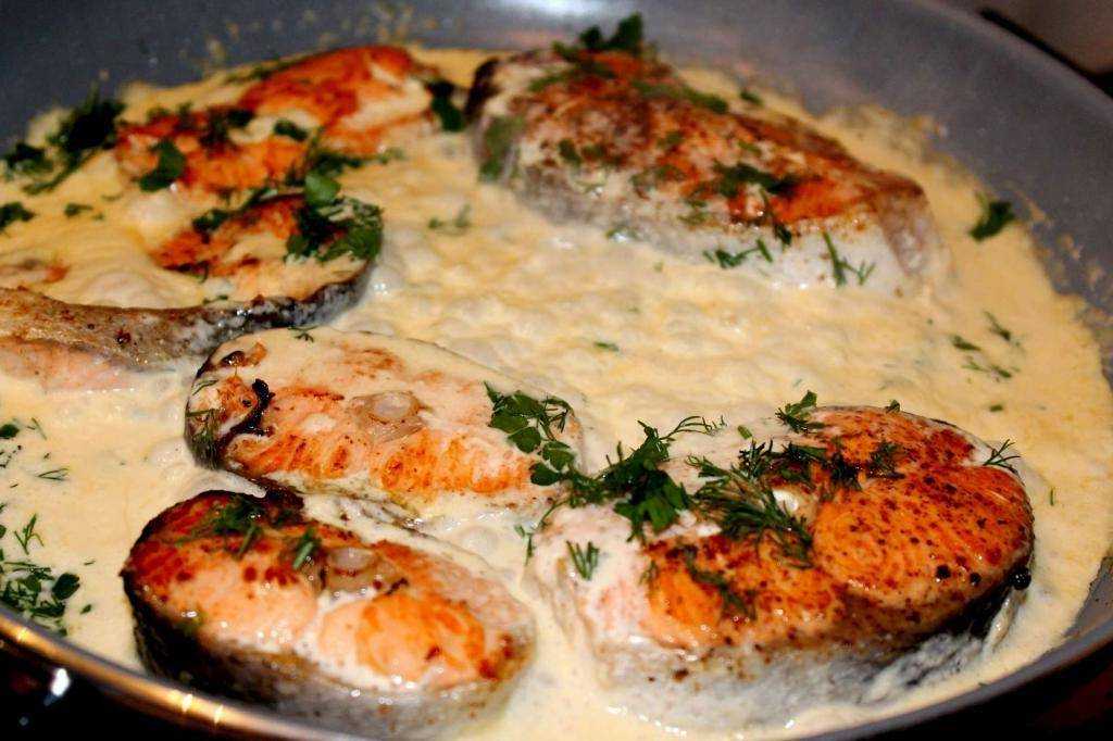 Минтай в духовке — 14 вкусных рецептов запеченной рыбы