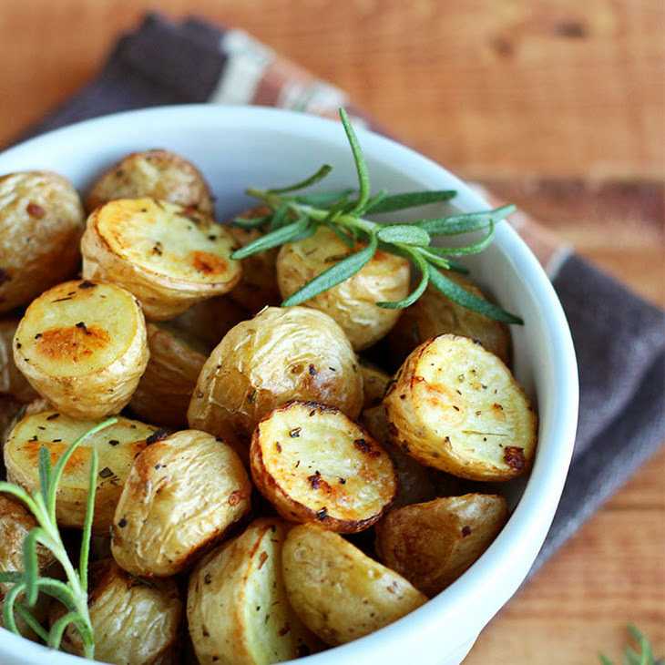 Запеченная картошка дольками в духовке 8 рецептов - 1000.menu