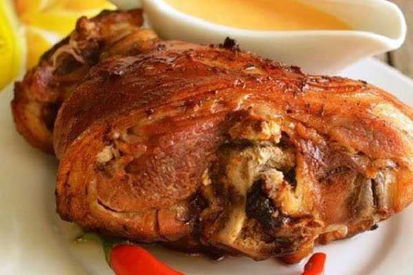 Свиная рулька, запеченная в духовке - лучшие рецепты вкуснейшего сытного блюда