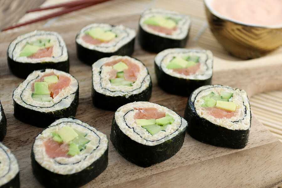 Запеченные роллы - оригинальные рецепты горячего японского блюда