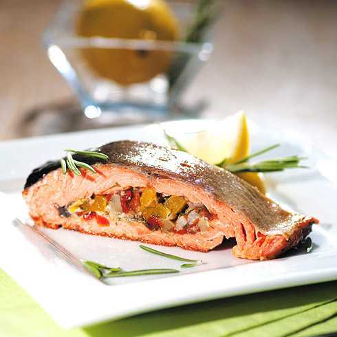 Лосось, запечённый в духовке – рецепты вкусной, сочной и мягкой рыбы в фольге