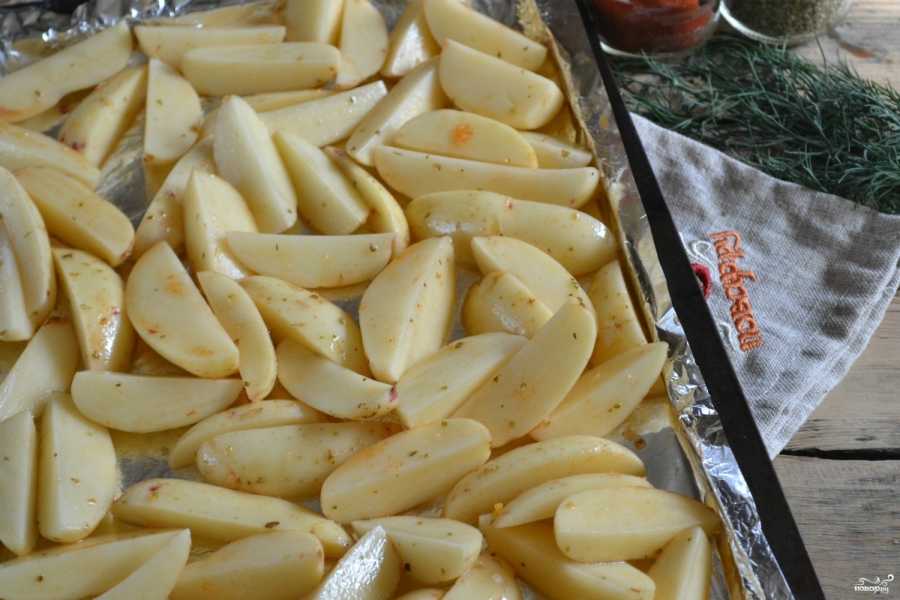Как приготовить молодую картошку - 20 рецептов самых вкусных блюд