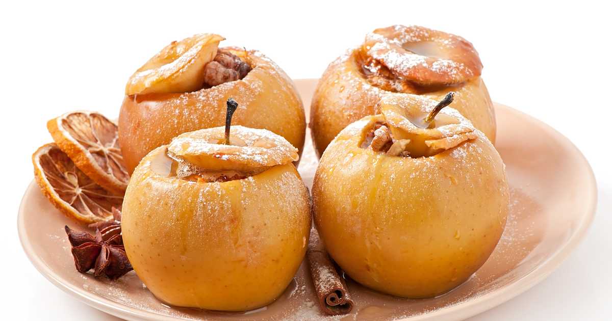 Печеные яблоки: низкокалорийный и очень полезный десерт