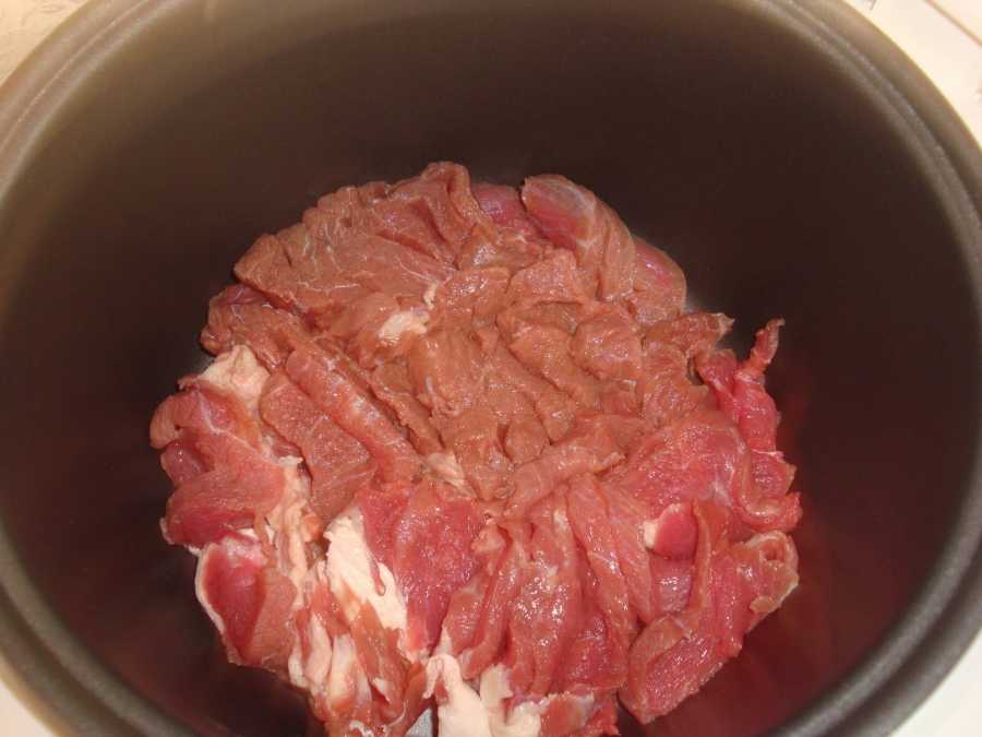 Пошаговый рецепт приготовления говядины в мультиварке с фото