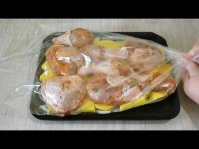 Курица в майонезе с луком и картошкой в духовке рецепт с фото пошагово - 1000.menu